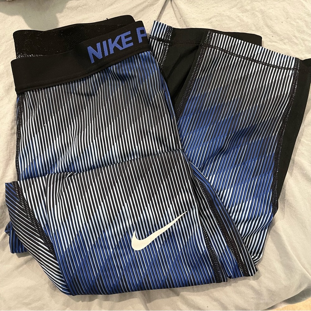 nike pro capri leggings